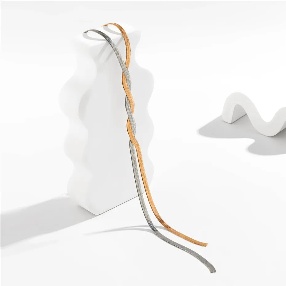 Collier Long Élegant avec Design de Serpent Ajustable