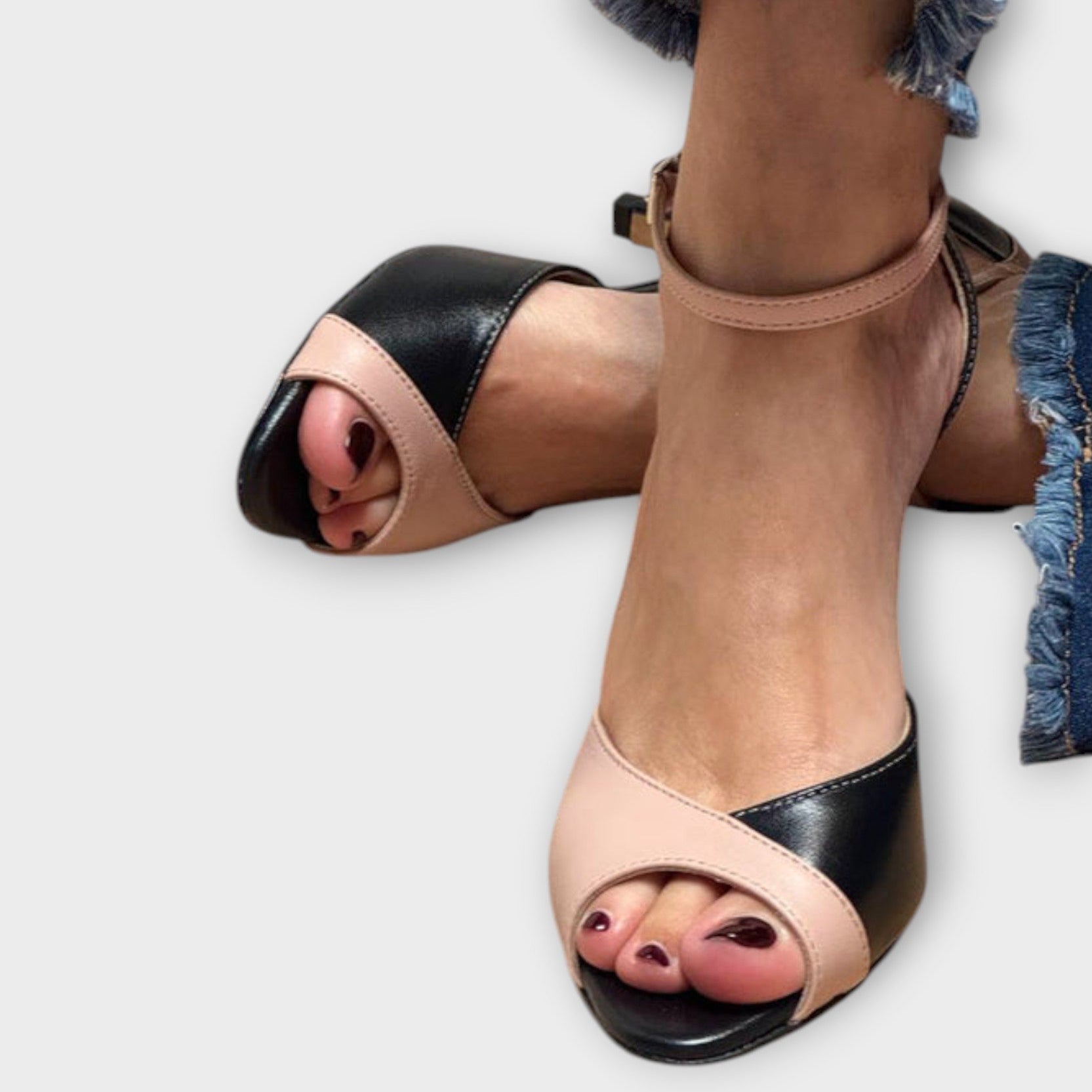 Noirella – Élégance Bicolore en Rose