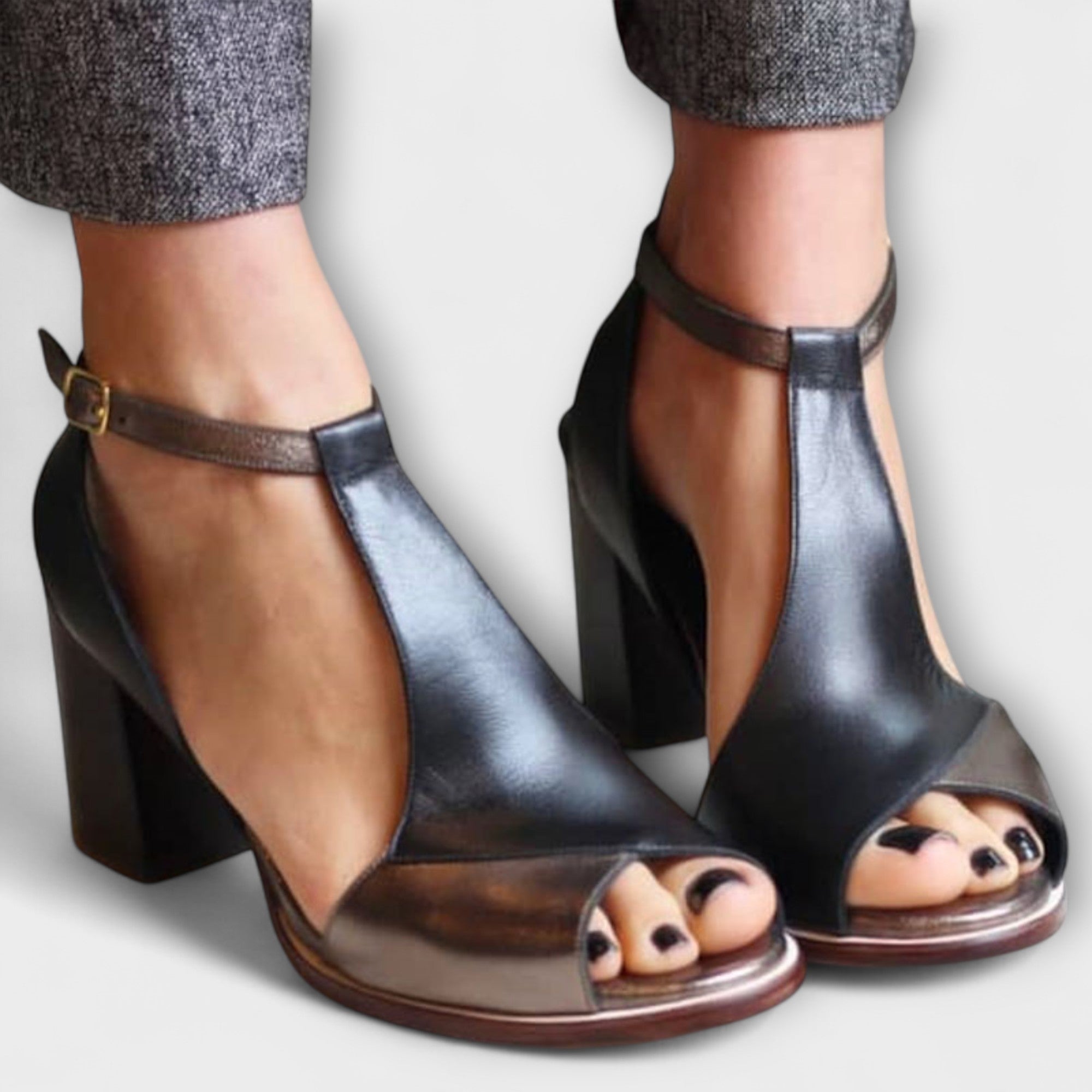 Nadaria – Style T-Strap avec Confort